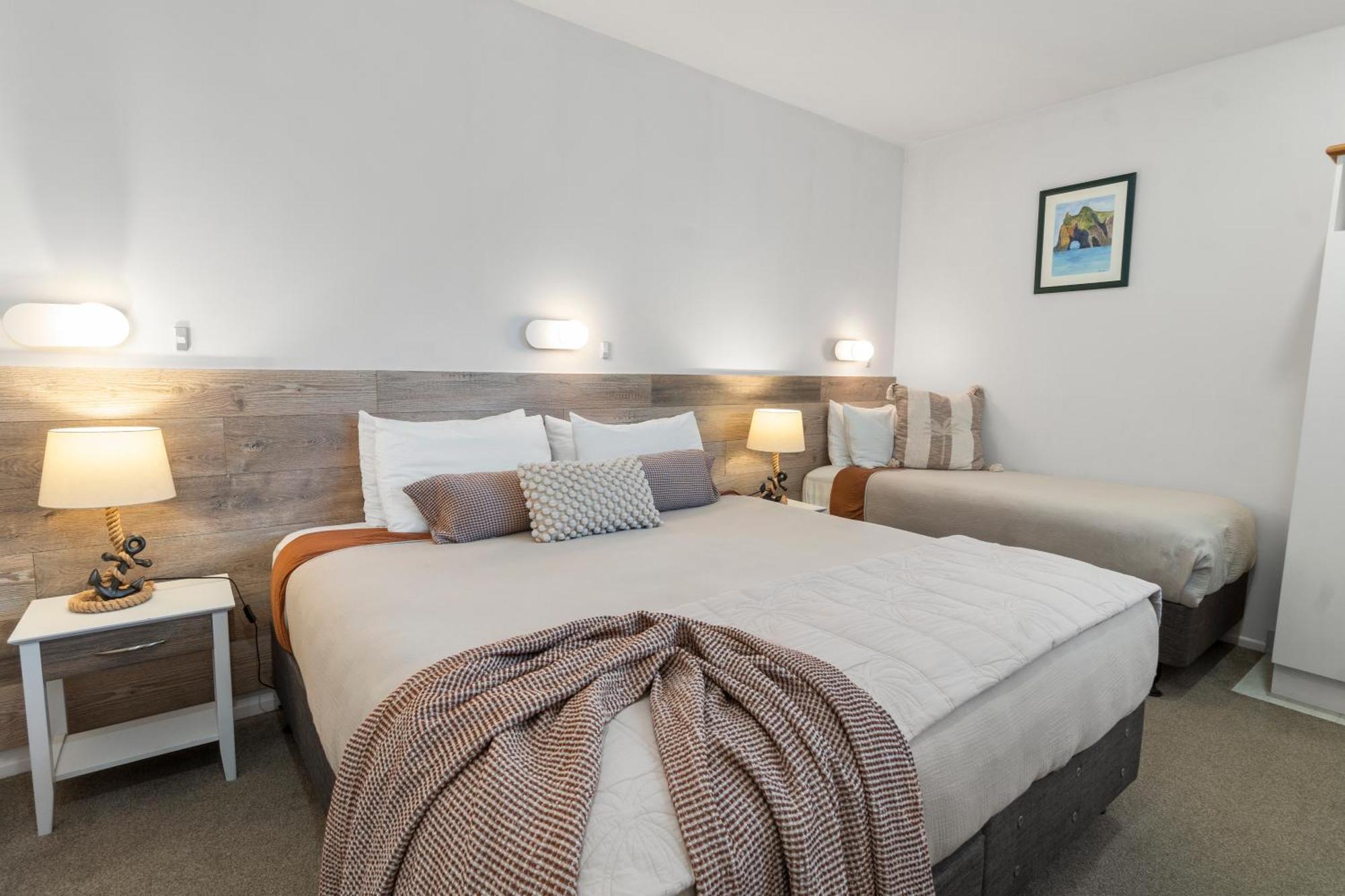 Asure Admirals View Motel 4*